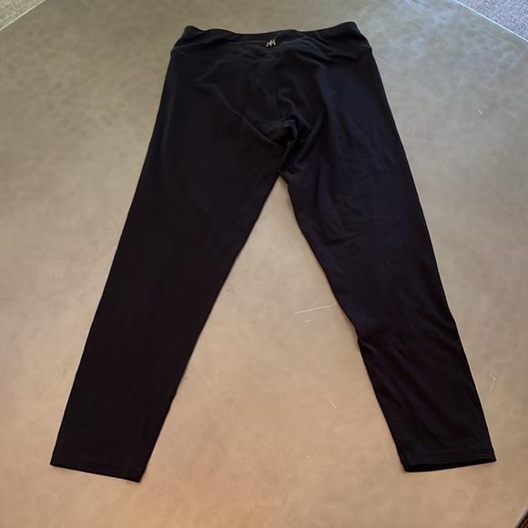 GIRLS BLACK LEGGINGS - Picture 2 of 5